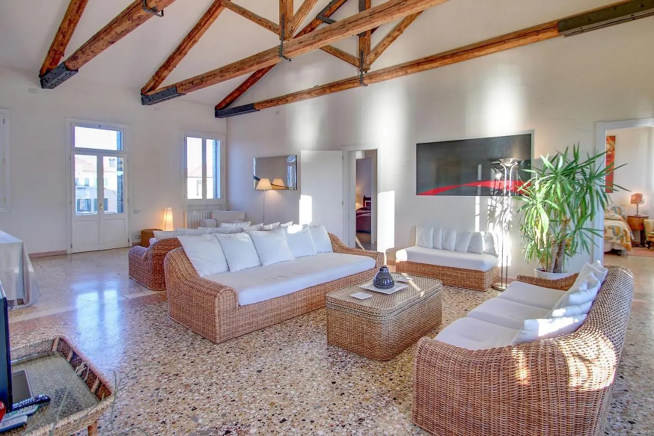Patrizio Panoramic View Apartment Venice Italy